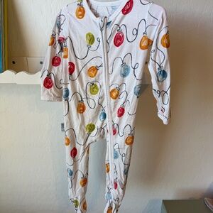 Joss + J Christmas lights